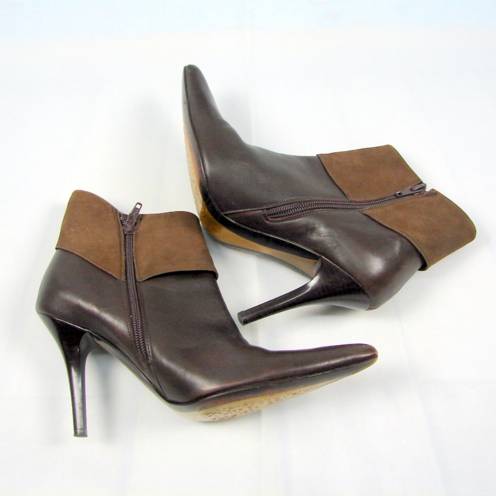 Gillio brown ankle boots high heel suede Size 3